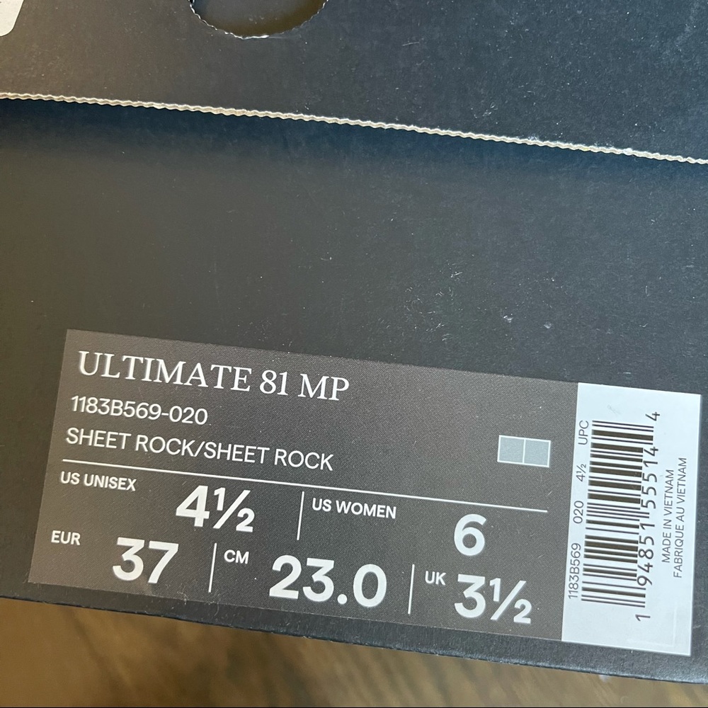 Onitsuka Tiger ULTIMATE 81 MP Sneakers size 6 - Picture 3 of 12